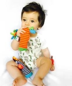 Playgro Pols- En Voetrammelaarset Zebra & Giraf - Set Van 4 Stuks, 2 Polsbandjes En 2 Rammelsokjes -Happy Horse Winkel 1000x1200 1