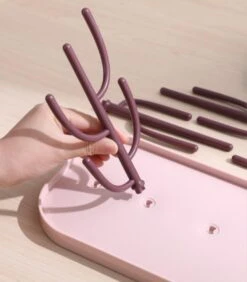 Merkloos Baby Flessen Droogrek - Afdruiprek Met Lekbak - Afwasrek - Baby Flesjes Droogrek - Flessenrek - Kraamcadeau - Baby Cadeau - Roze -Happy Horse Winkel 1051x1200