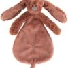 Happy Horse Konijn Richie Knuffeldoekje - Roestbruin - Baby Cadeau -Happy Horse Winkel 1117x1200 1
