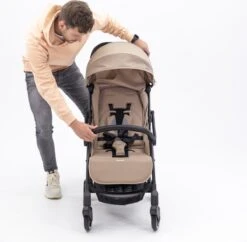 Hamilton By Yoop X1 Plus Buggy – Nieuw, Hoger, Uitgebreider 2023 Model – Premium Stroller Met One Hand Folding Technologie – Kaki – Lichte, Verstelbare En Wendbare Kinderwagen Met Vele Gemakken 29 Hamilton By Yoop X1 Plus Buggy – Nieuw, Hoger, Uitgebreider 2023 Model – Premium Stroller Met One Hand Folding Technologie – Kaki – Lichte, Verstelbare En Wendbare Kinderwagen Met Vele Gemakken -Happy Horse Winkel 1200x1174 9