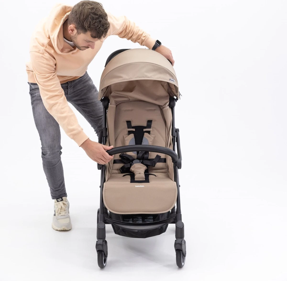 Hamilton By Yoop X1 Plus Buggy – Nieuw, Hoger, Uitgebreider 2023 Model – Premium Stroller Met One Hand Folding Technologie – Kaki – Lichte, Verstelbare En Wendbare Kinderwagen Met Vele Gemakken 11 Hamilton By Yoop X1 Plus Buggy – Nieuw, Hoger, Uitgebreider 2023 Model – Premium Stroller Met One Hand Folding Technologie – Kaki – Lichte, Verstelbare En Wendbare Kinderwagen Met Vele Gemakken - Afbeelding 9