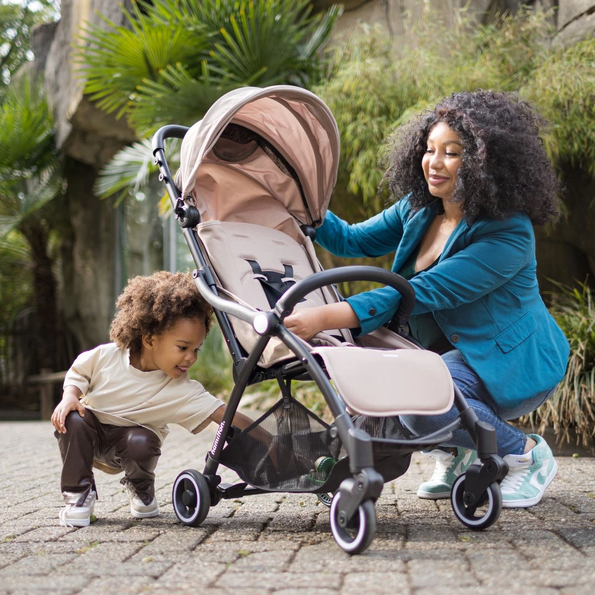 Hamilton By Yoop X1 Plus Buggy – Nieuw, Hoger, Uitgebreider 2023 Model – Premium Stroller Met One Hand Folding Technologie – Kaki – Lichte, Verstelbare En Wendbare Kinderwagen Met Vele Gemakken 9 Hamilton By Yoop X1 Plus Buggy – Nieuw, Hoger, Uitgebreider 2023 Model – Premium Stroller Met One Hand Folding Technologie – Kaki – Lichte, Verstelbare En Wendbare Kinderwagen Met Vele Gemakken - Afbeelding 7