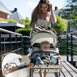 Deryan Luxe Rolo Luxe Lichtgewicht Buggy - Zoo Creme 25 Deryan Luxe Rolo Luxe Lichtgewicht Buggy - Zoo Creme -Happy Horse Winkel 1200x1200 1274