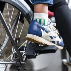 Qibbel 6+ Junior Fietsstoeltje Achter - Legergroen Met Zwart Kussentje -Happy Horse Winkel 1200x1200 1452