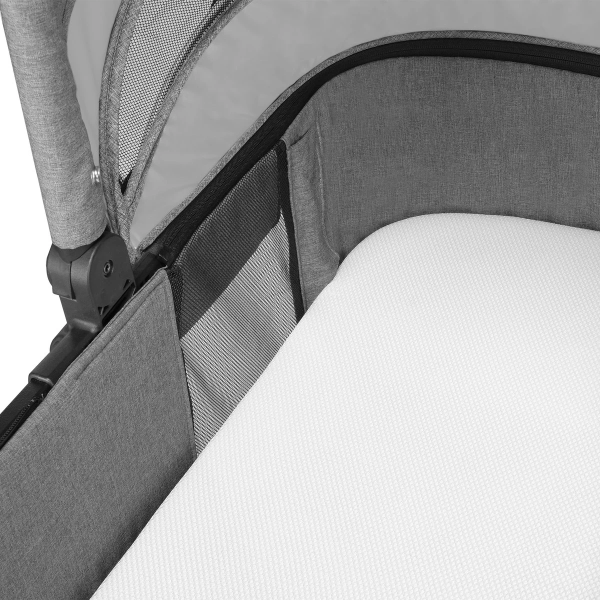 Lionelo Amber 3in1 - Kinderwagen - XXL SET - Incl. Autostoel - 0-22kg 18 Lionelo Amber 3in1 - Kinderwagen - XXL SET - Incl. Autostoel - 0-22kg - Afbeelding 16