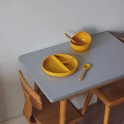 Kids Cultures | Kinderservies | Kinderbord En Kom Met Zuignap | Baby Servies | Geel -Happy Horse Winkel 1200x1200 1556