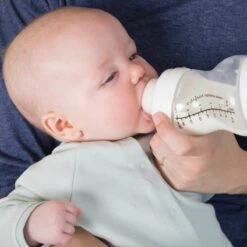 Difrax 1-2-3 Wide Flessenring Met Flessenspeen Voor Brede Babyflessen 33 Difrax 1-2-3 Wide Flessenring Met Flessenspeen Voor Brede Babyflessen -Happy Horse Winkel 1200x1200 193