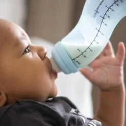 Difrax Anti-Colic S-Babyfles Natural - 250 Ml - Blossom/Roze -Happy Horse Winkel 1200x1200 241