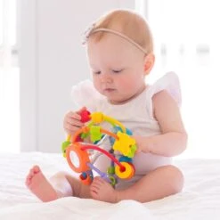 Playgro Speel En Leerbal - Grijp- En Bijtspeelgoed - Klikklak Geluiden - Spiegeltje - Kralen - Cilinder Met Rattelende Ballen 24 Playgro Speel En Leerbal - Grijp- En Bijtspeelgoed - Klikklak Geluiden - Spiegeltje - Kralen - Cilinder Met Rattelende Ballen -Happy Horse Winkel 1200x1200 375
