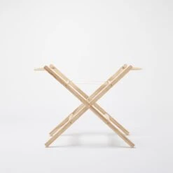 The Little Green Sheep Houten Moses Basket Standaard Hout -Happy Horse Winkel 1200x1200 566