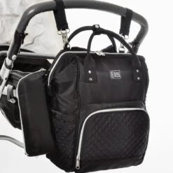 NanaBeebi Luiertas Rugzak Met Verschoonmatje - Zwart - Inclusief Flessenwarmhouder - Kinderwagenhaken En Isoleervak -Happy Horse Winkel 1200x1200 923