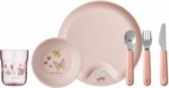 Mepal Mio – Kinderservies Set 6-delig – Bestaat Uit Een Bord, Schaaltje, Glas En Bestek – Flowers & Butterflies - Licht In Gewicht – Kan Tegen Een Stootje 9 Mepal Mio – Kinderservies Set 6-delig – Bestaat Uit Een Bord, Schaaltje, Glas En Bestek – Flowers & Butterflies - Licht In Gewicht – Kan Tegen Een Stootje -Happy Horse Winkel 1200x624 2