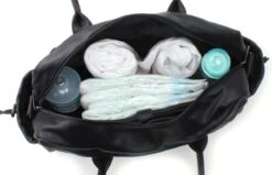 Kidzroom Vision Of Love Luiertas - Zwart - Verschoonmatje - Verstelbare Schouderband -Happy Horse Winkel 1200x773 2