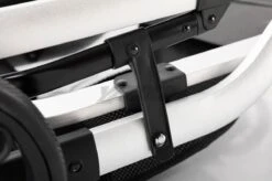 Merkloos BrightWise Luxe Kinderwagen 3 In 1 Voldoet Aan Alle Europese Veiligheidscertificaten - Wandelwagen - Kinderwagen 3-in-1 Incl Autostoel - Kinderwagen Maxi Cosi – Buggy 3 In 1 - Newborn - Leer - Grijs -Happy Horse Winkel 1200x797 1