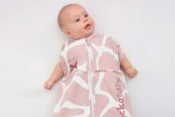 Puckababy Inbakerslaapzak Original Mini 3-6 Maanden - Giraph Candy 18 Puckababy Inbakerslaapzak Original Mini 3-6 Maanden - Giraph Candy -Happy Horse Winkel 1200x800 189