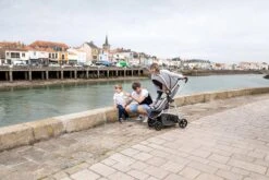 Bebeconfort Hello 2-in-1 Kinderwagen - Inclusief Reiswieg - Black Chic -Happy Horse Winkel 1200x800 282