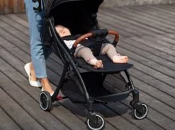 Lionelo Buggy Julie One - Kinderwagen Premium - Automatisch Opvouwen - Wandelwagen Tot 22 Kg - Comfortabele Zitje 31 Lionelo Buggy Julie One - Kinderwagen Premium - Automatisch Opvouwen - Wandelwagen Tot 22 Kg - Comfortabele Zitje -Happy Horse Winkel 1200x896 6