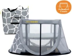 AeroMoov Instant Travel Cot Reisbed - Giraph Sky -Happy Horse Winkel 1200x941 2