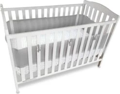 Ademend Baby Bedomrander Luchtstroom Kinderbedvoering | Laveqta -Happy Horse Winkel 1200x949 1