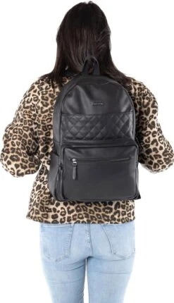 Kidzroom Popular Luiertas Rugzak - Zwart - Verschoonmatje - Flessenhouder 29 Kidzroom Popular Luiertas Rugzak - Zwart - Verschoonmatje - Flessenhouder -Happy Horse Winkel 689x1200 1