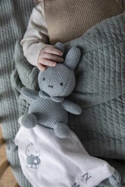 Tiamo Collection Nijntje Knuffeldoekje - Green Knit -Happy Horse Winkel 799x1200 4