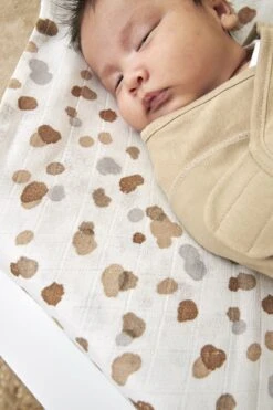 SwaddleMeyco Inbakerdoek Uni - Sand - 0-3 Maanden -Happy Horse Winkel 800x1200 141