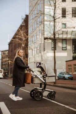 Snoozzz Luiertas Luxe Verzorgingstas – Inclusief Uitneembare Tas Organizer Met Thermovak, Stroller Hooks En Verschoningsmatje - Cognac 21 Snoozzz Luiertas Luxe Verzorgingstas – Inclusief Uitneembare Tas Organizer Met Thermovak, Stroller Hooks En Verschoningsmatje - Cognac -Happy Horse Winkel 800x1200 170