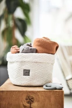 Jollein Baby Deken Wieg 75x100cm Basic Knit - Caramel 31 Jollein Baby Deken Wieg 75x100cm Basic Knit - Caramel -Happy Horse Winkel 800x1200 91