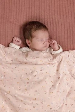 Little Dutch Ledikantdeken Little Pink Flowers -Happy Horse Winkel 801x1200 44