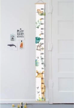 Vitamo Groeimeter Giraf & Co - Dieren - Canvas Stof En Hout - Kinderkamer Decoratie - Babykamer Accessoires - Wanddecoratie - Kraamcadeau -Happy Horse Winkel 830x1200 5