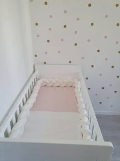 IL BAMBINI Gevlochten Baby Bed Bumper Treccia - Bedomrander - Box Omrander - Hoofdbeschermer - Boxrand - Bedbumper - Stootrand - Boxomrander - (3 Meter) Wit -Happy Horse Winkel 899x1200 3