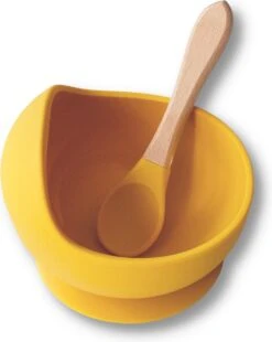 Kids Cultures | Kinderservies | Kinderbord En Kom Met Zuignap | Baby Servies | Geel -Happy Horse Winkel 955x1200 3